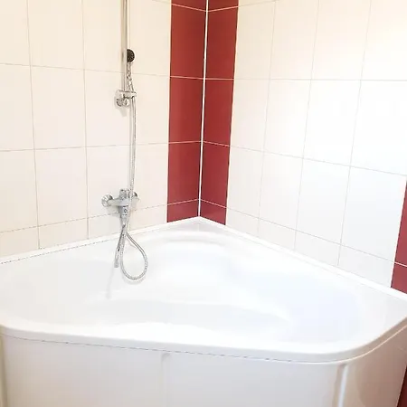 Lägenhet With A Parking Space Kastel Gomilica, - 15696 Kaštela