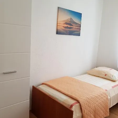 With A Parking Space Kastel Gomilica, - 15696 Lägenhet