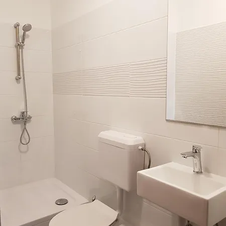 With A Parking Space Kastel Gomilica, - 15696 Apartamento